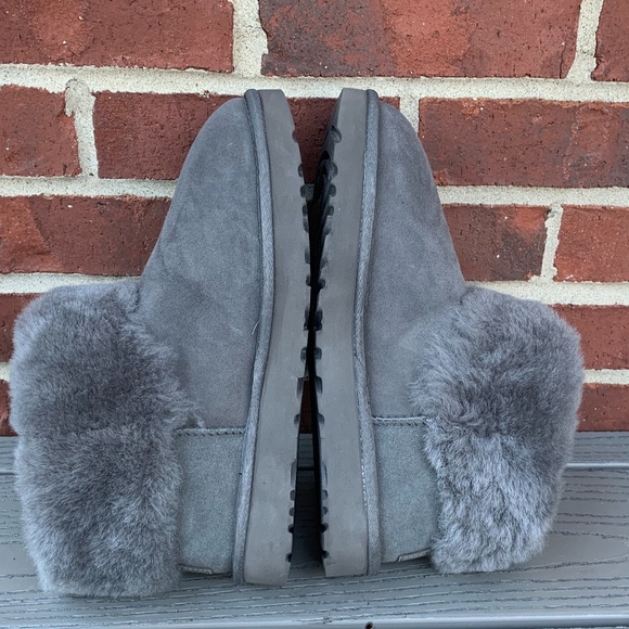 New UGG Classic Mini Fluff Bootie - Picture 6 of 13